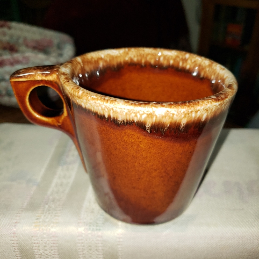 Vintage Hull Regular size coffee mug